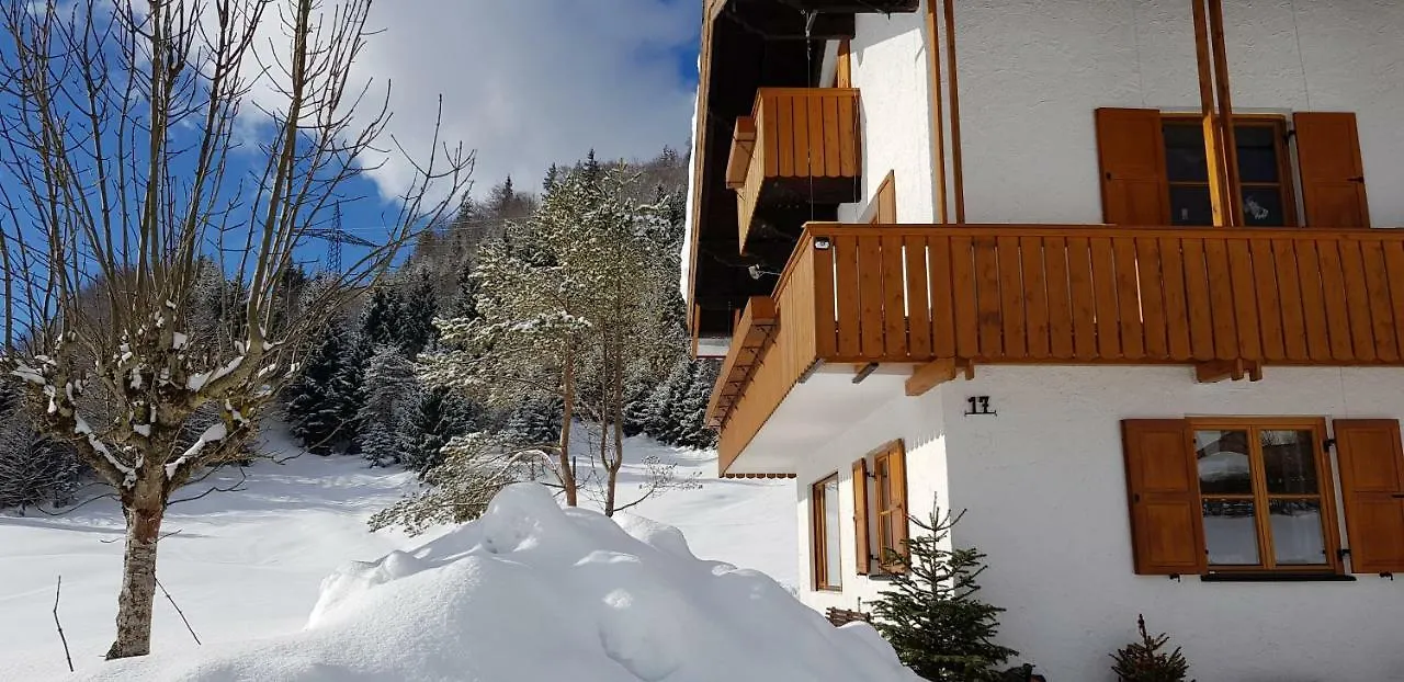 Am alten Skihang Wallgau 0*,